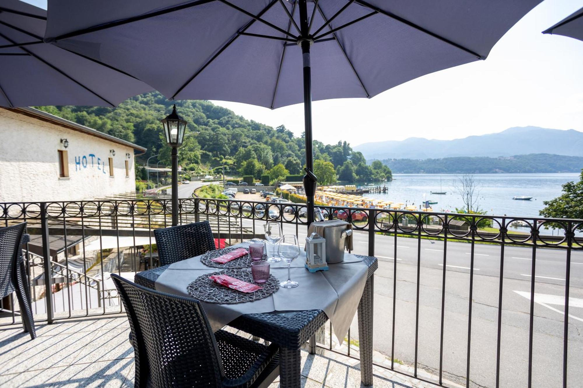 Hotel Fontaine Bleue Orta San Giulio Exterior foto