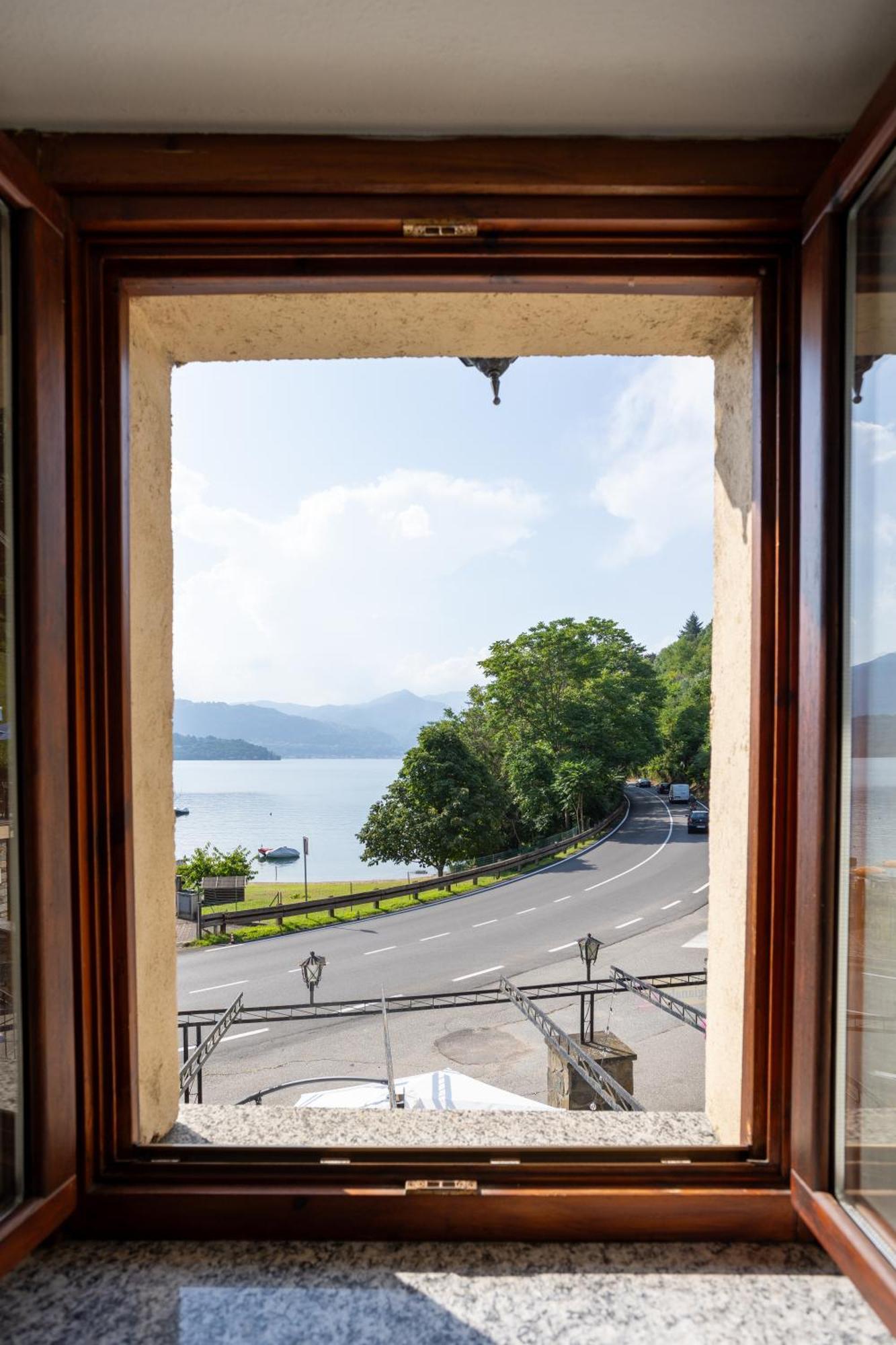 Hotel Fontaine Bleue Orta San Giulio Exterior foto